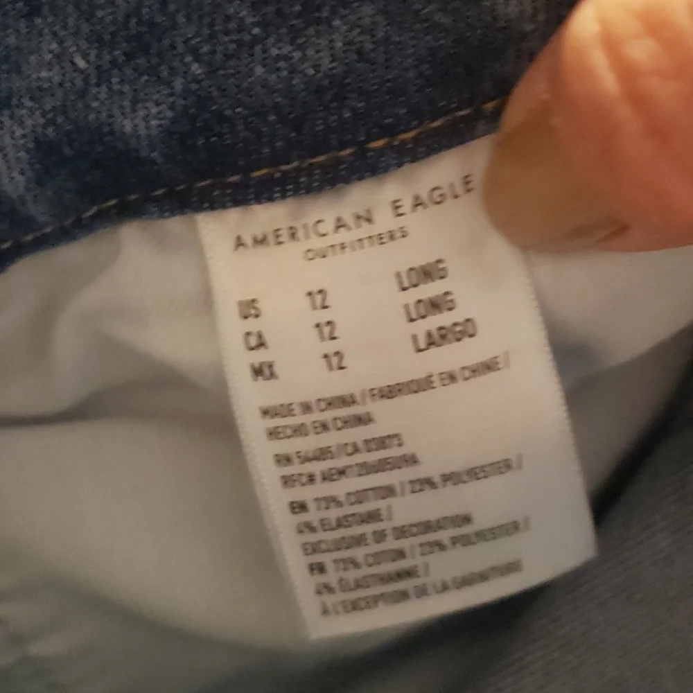 American Eagle Outfitters Blue Distressed Jeans - Picture 6 of 8